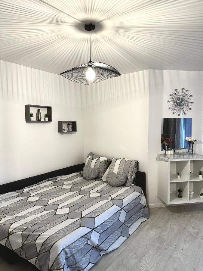 Jolie Appartement Duplex 2 Min Gare-Disney Et Paris 15 Min Noisy-le-Grand Ngoại thất bức ảnh